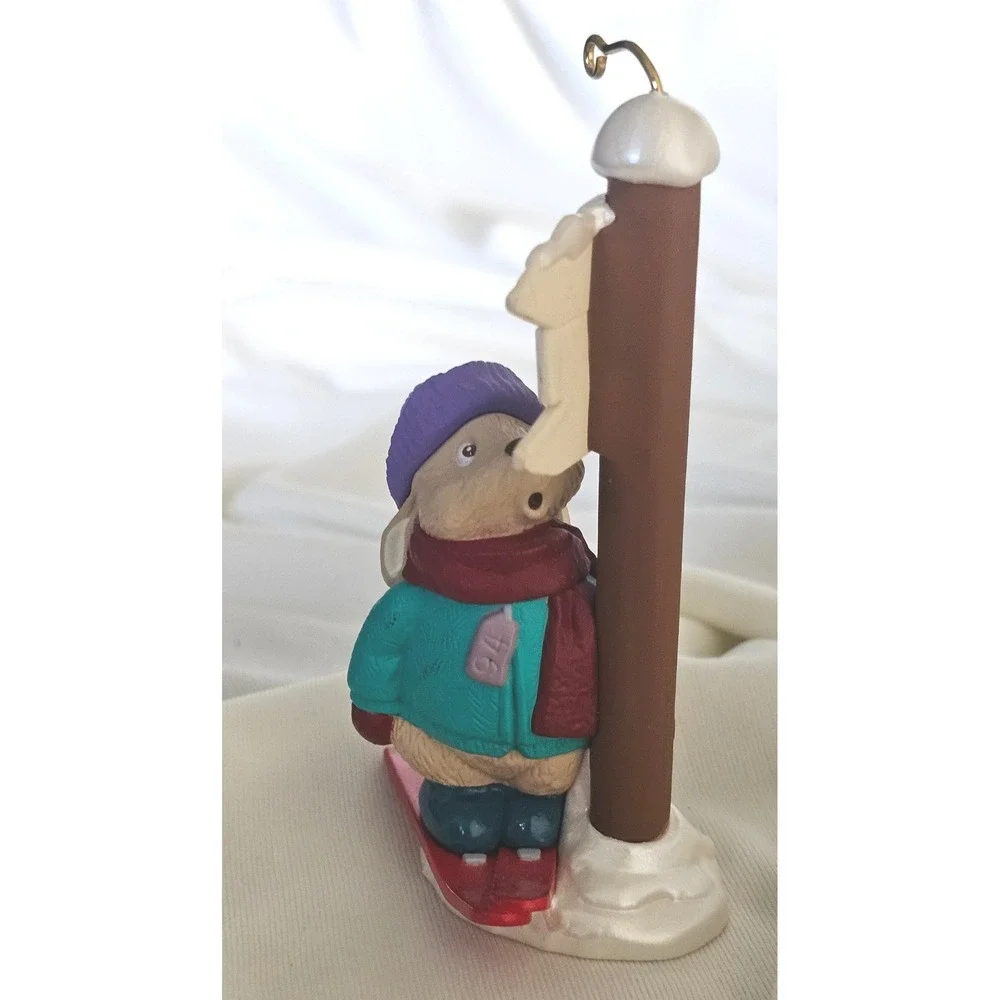 VTG Hallmark Keepsake 1994 Skiing Bunny Rabbit Christmas Ornament Winter Sign